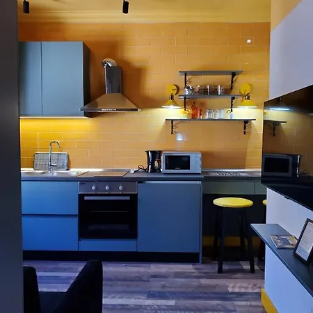 Lägenhet Helga's Sunset Tirana