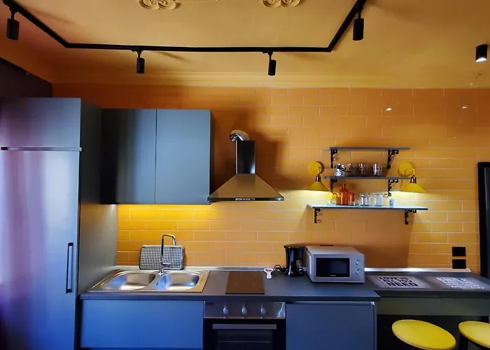 Helga's Sunset アパート ティラナ