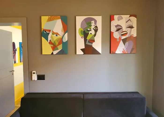 Lägenhet Helga's Sunset Tirana