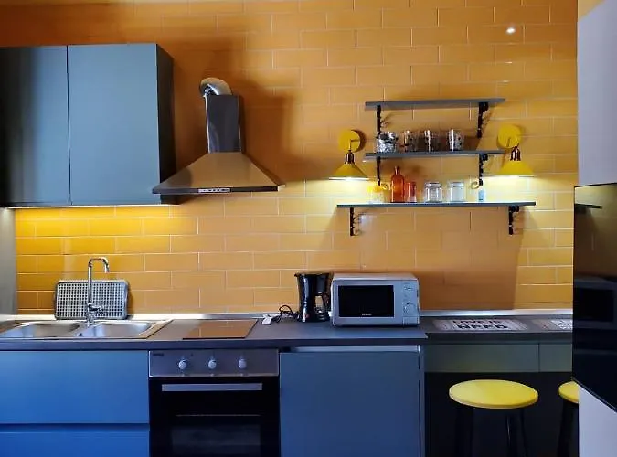 Helga's Sunset ティラナ